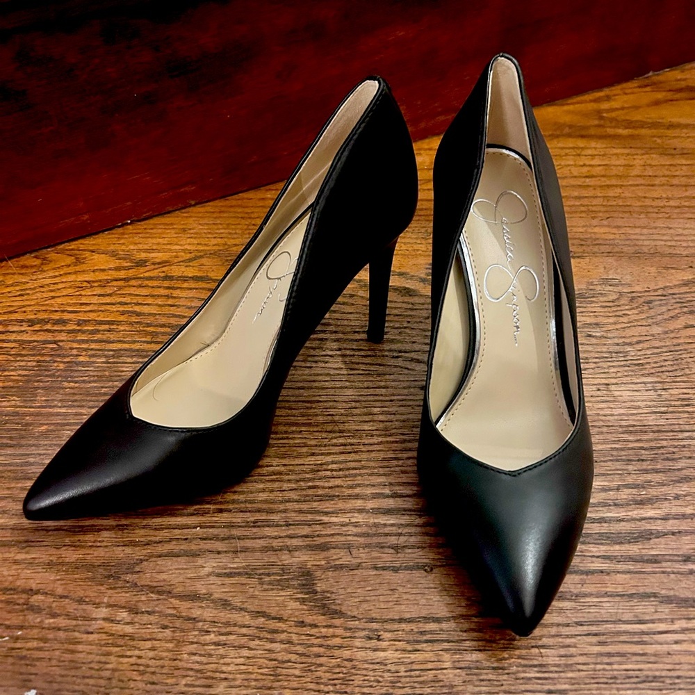 Classic Black Jessica Simpson Women's Pumps